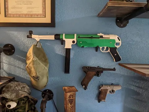 MP40 Mounted